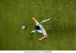 拉菲尼亚点射亚马尔破门 巴萨2-0比利亚雷亚尔