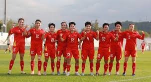 库尔图瓦：我们其实踢得还不错，球员都支持阿隆索