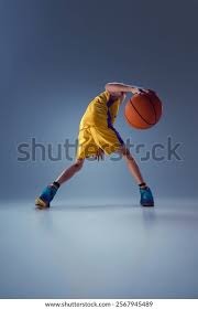 B席：上赛季的表现并不如愿，新赛季我们想提升自己争夺奖杯