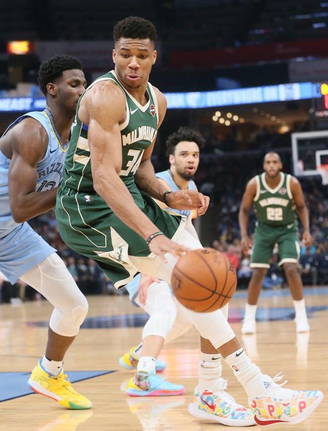 随着男篮世 随着男篮世